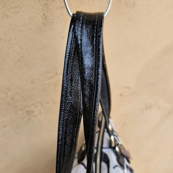 Coach Poppy Black & Gray Signature Tote Bag. - Picture 6 of 12